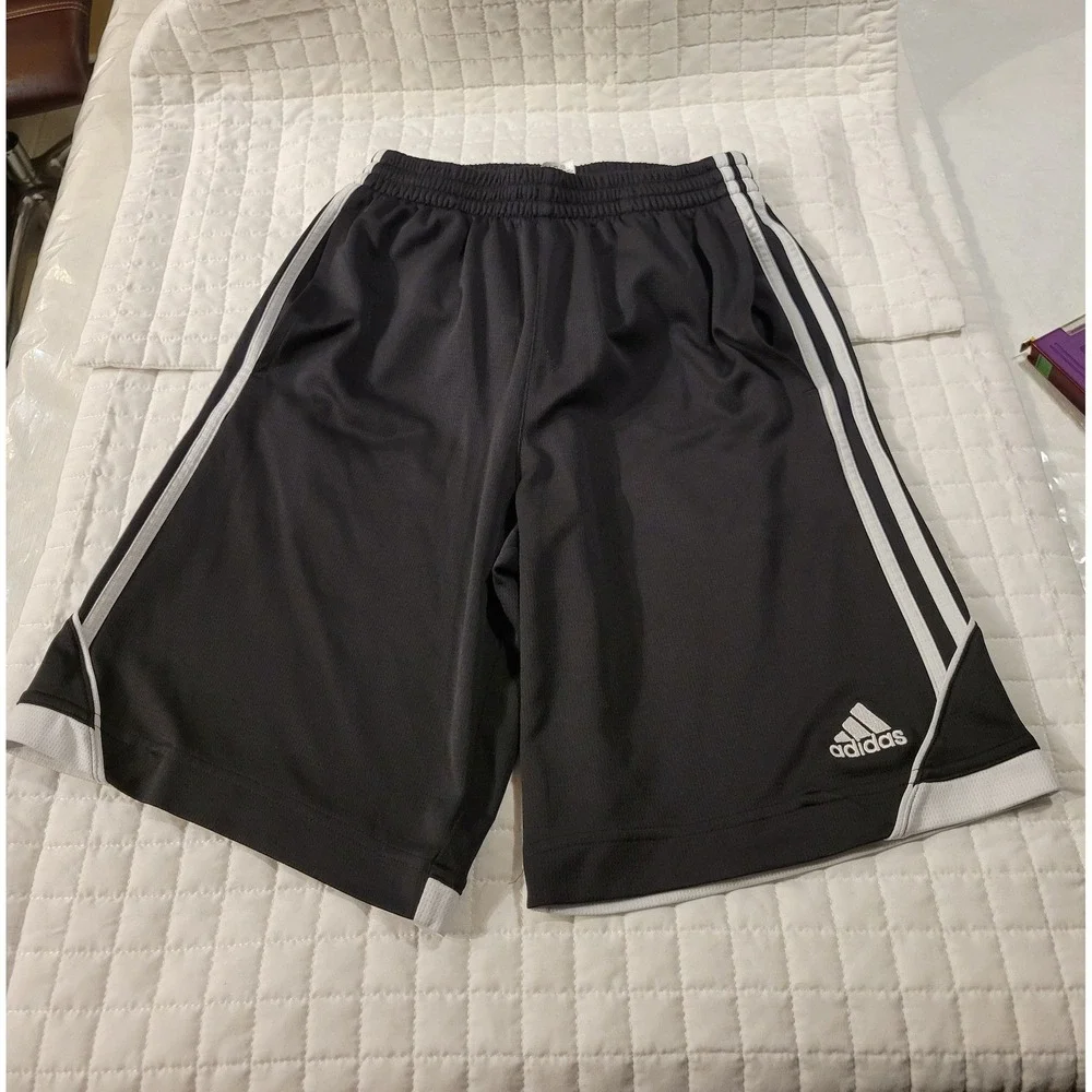 adidas Dynamic Speed Black Basketball Shorts Boys L White Logo Accent Sporty Fun